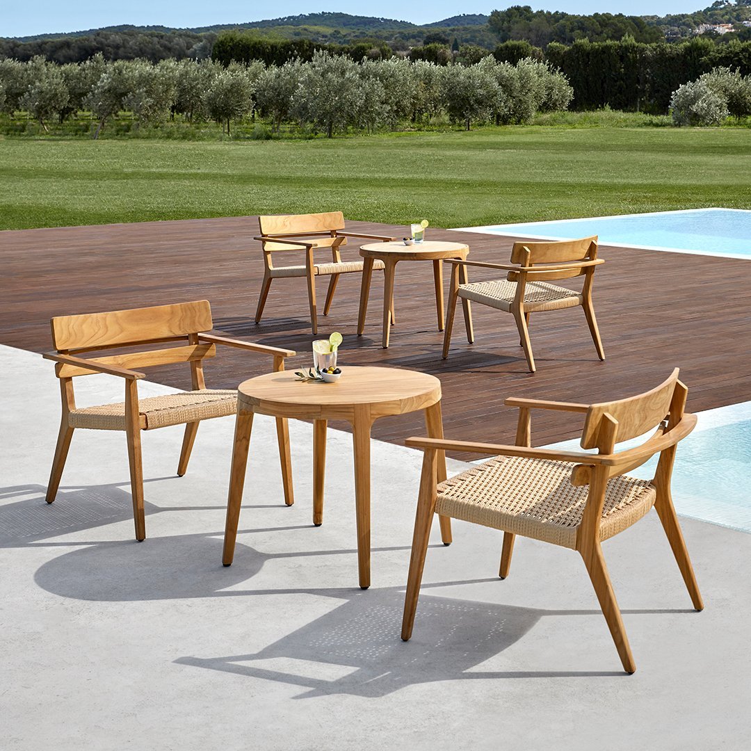 Paralel Outdoor Round Coffee Table