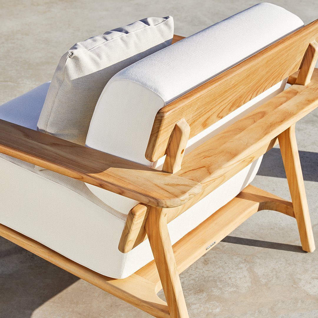 Paralel Outdoor Lounge Armchair