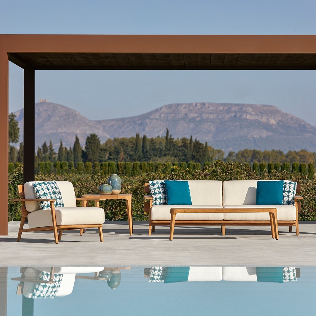 Paralel Outdoor Lounge Armchair