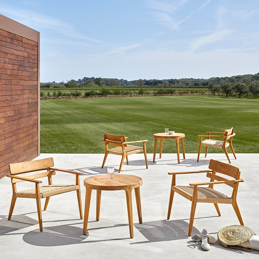 Paralel Outdoor Round Coffee Table