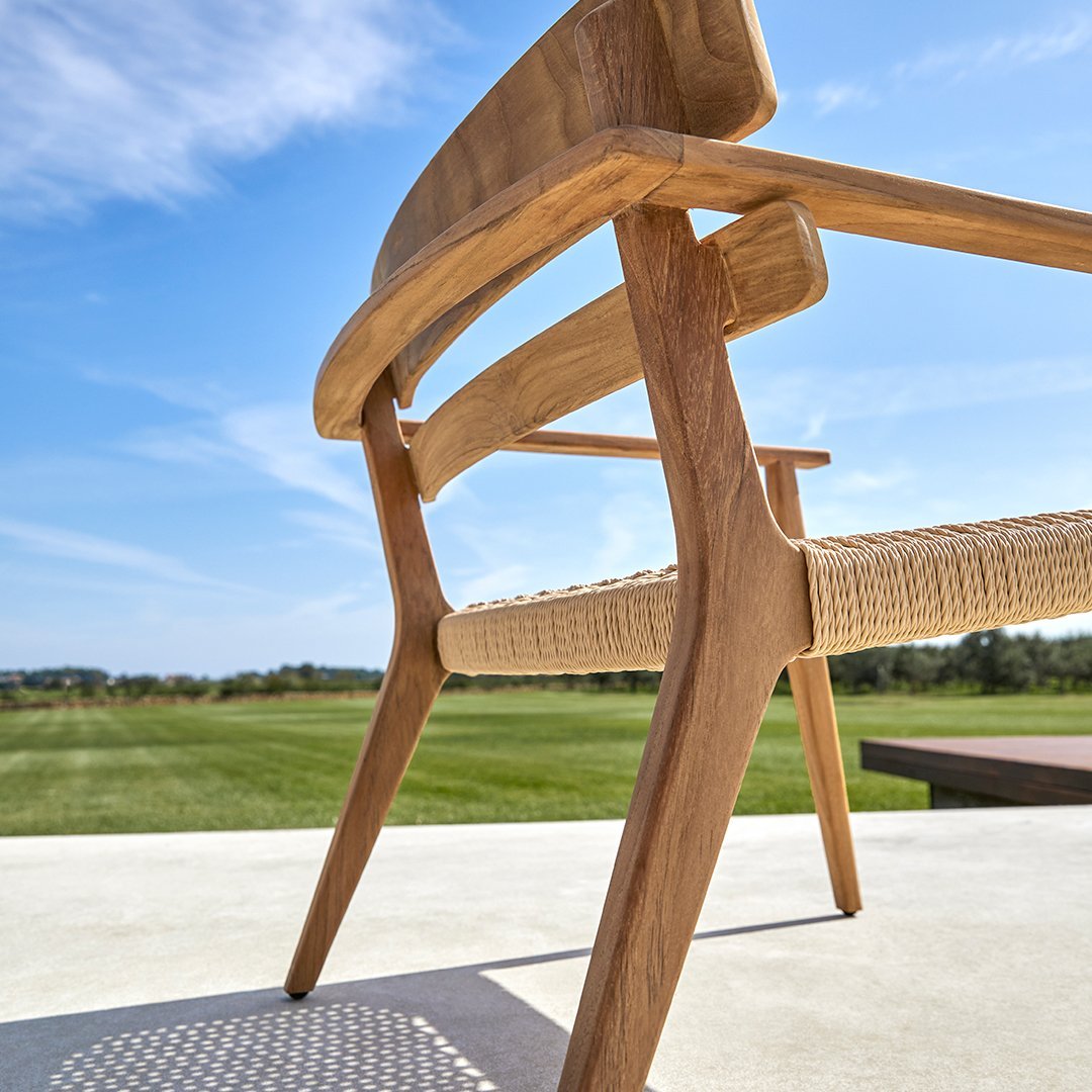 Paralel Outdoor Club Armchair