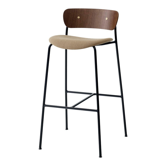 Minimalist bar stool featuring a warm wood backrest and a beige seat, complemented by a sleek black metal frame.