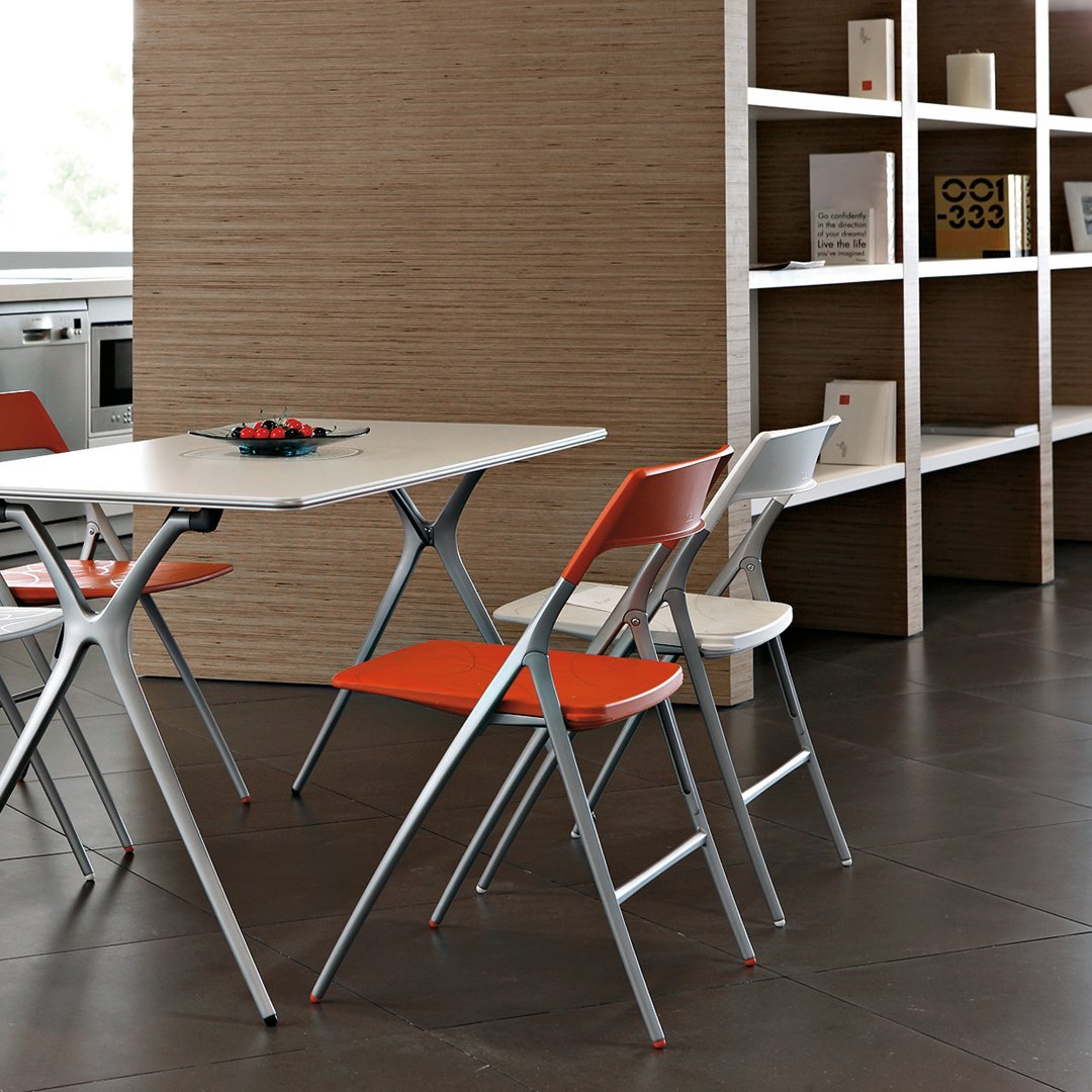 Plek Folding Chair