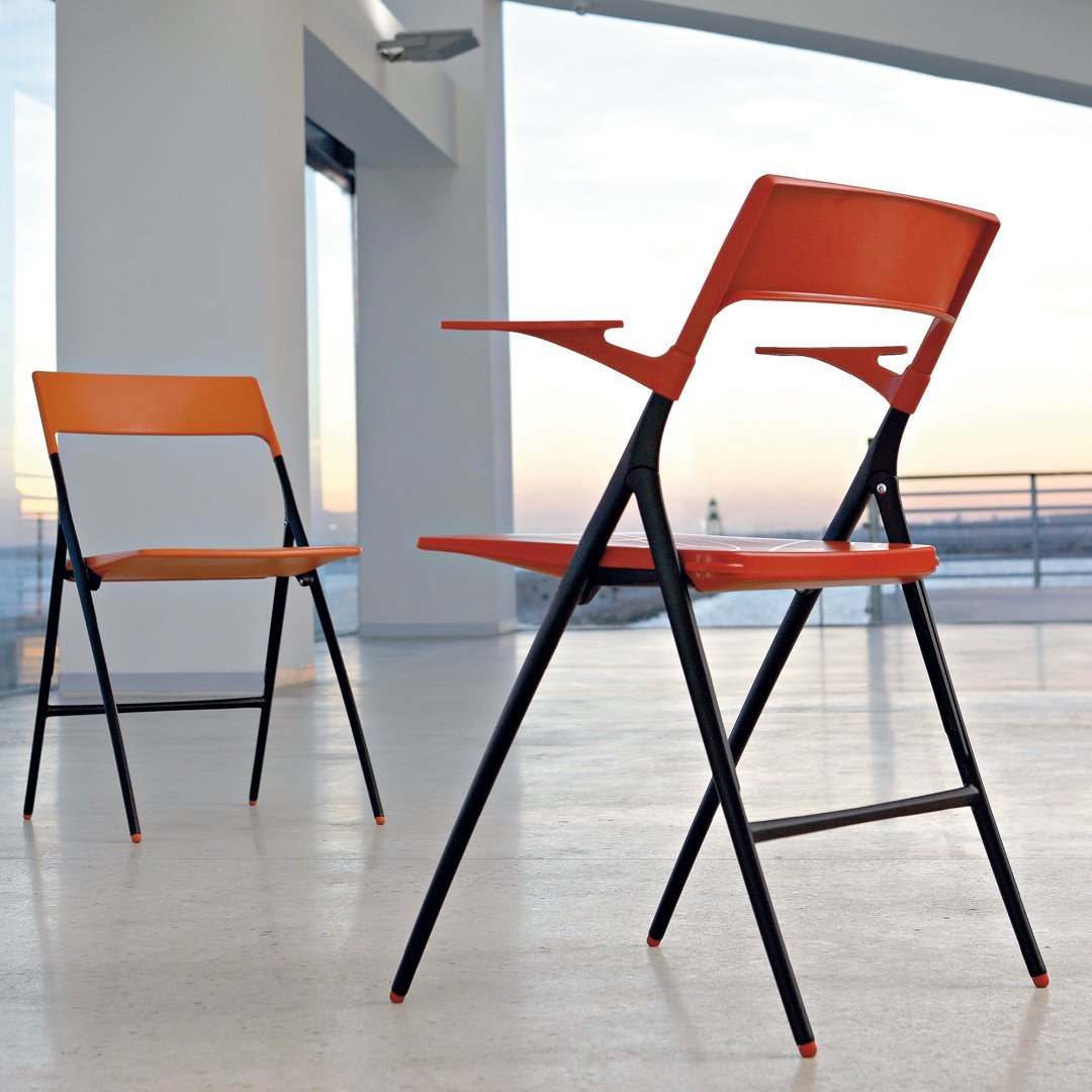 Plek Folding Chair