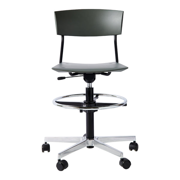 Modern swivel chair featuring a matte black seat and backrest with a sleek chrome base. Ideal for stylish workspaces.