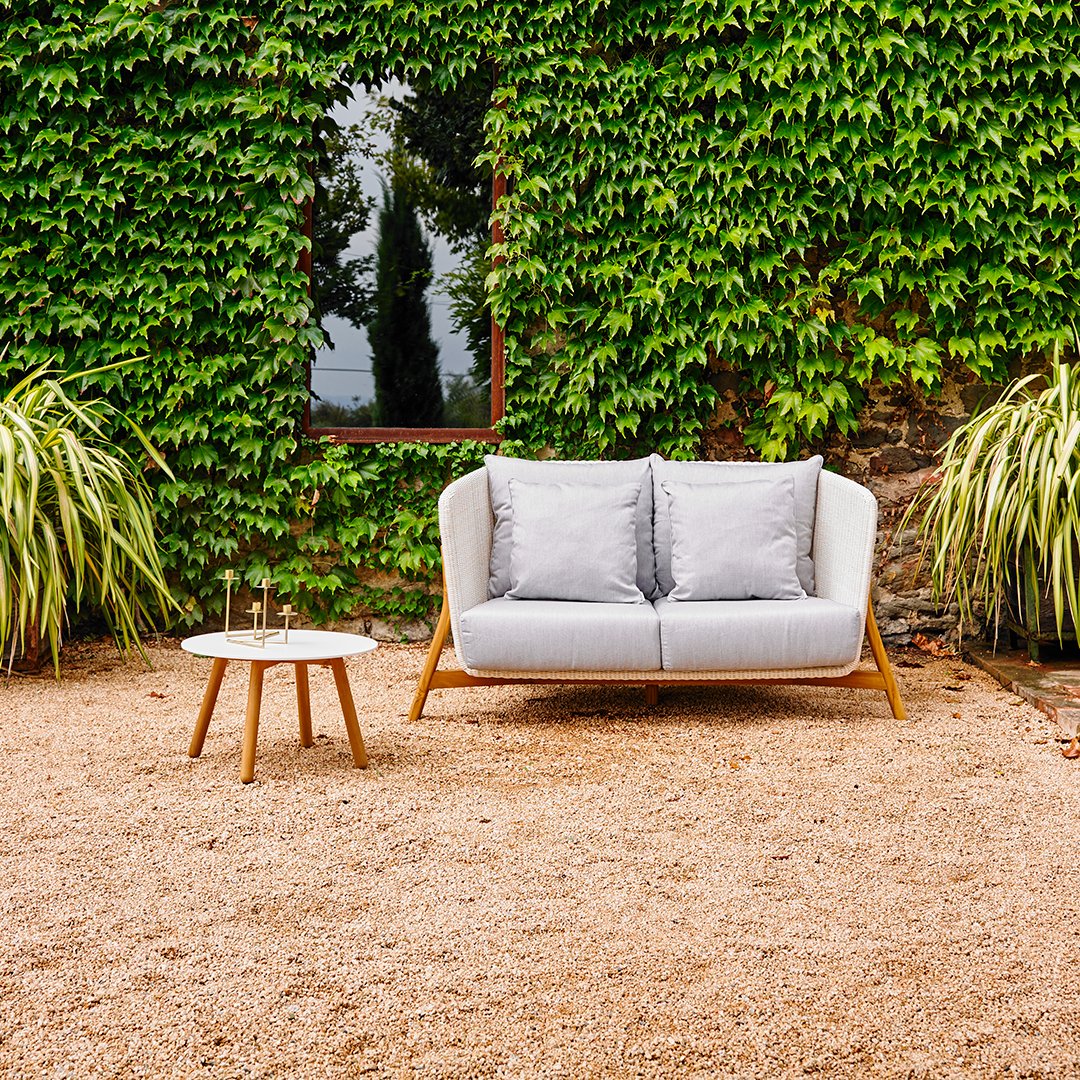 Round Auxiliar Table