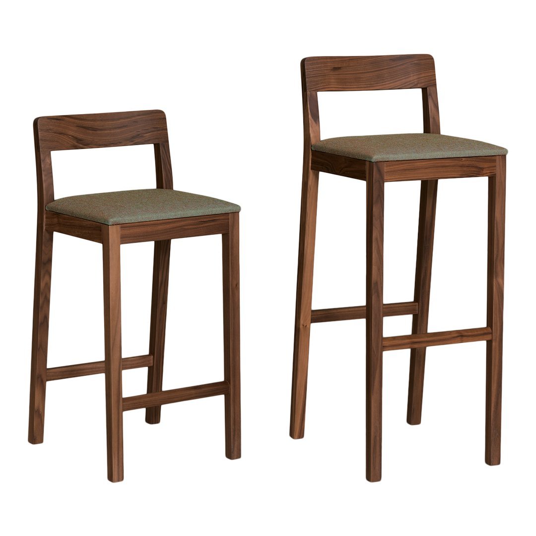 SIT Bar - Close Upholstered