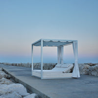 Sunset Sunbed w/ Curtain