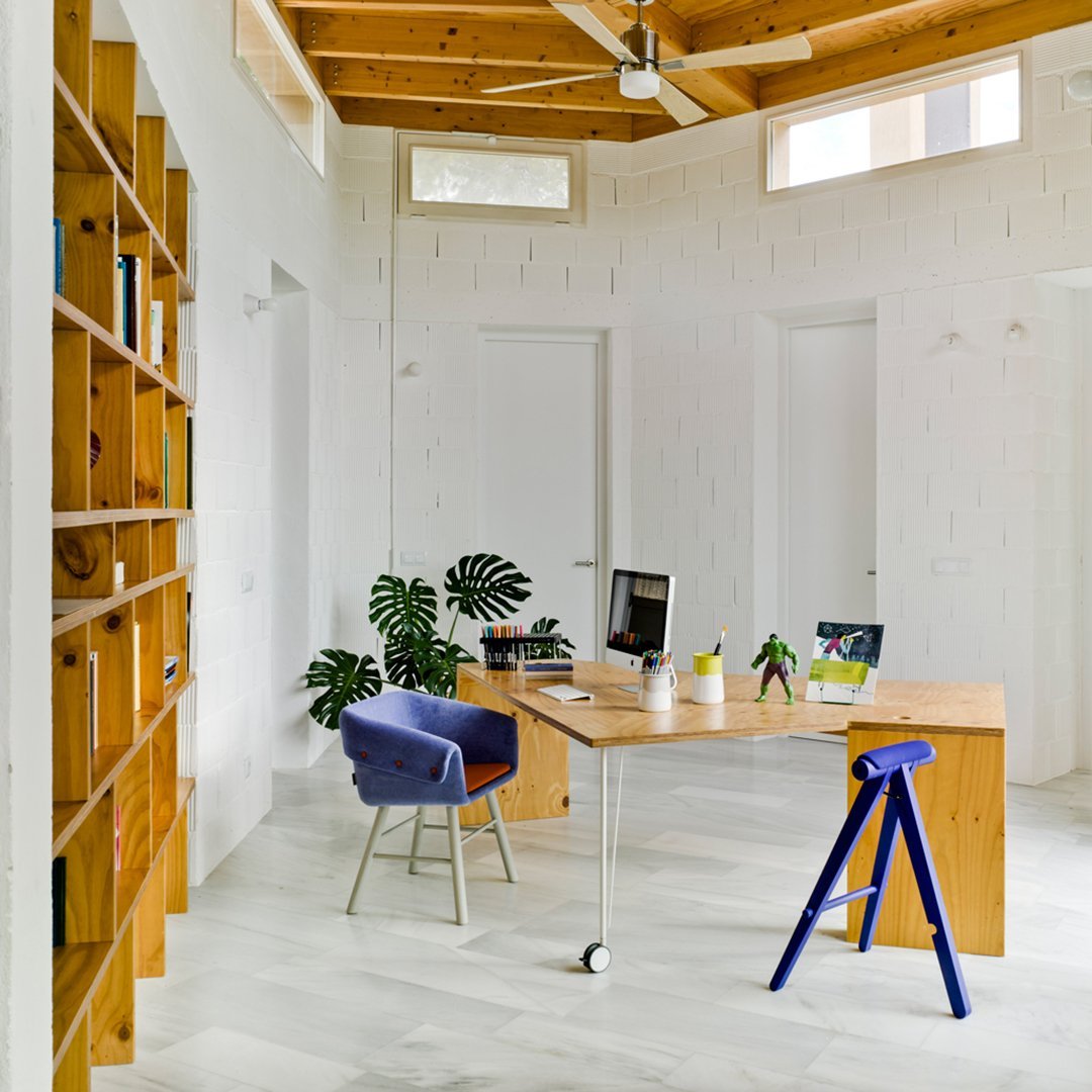 Collar Chair - Wood Base