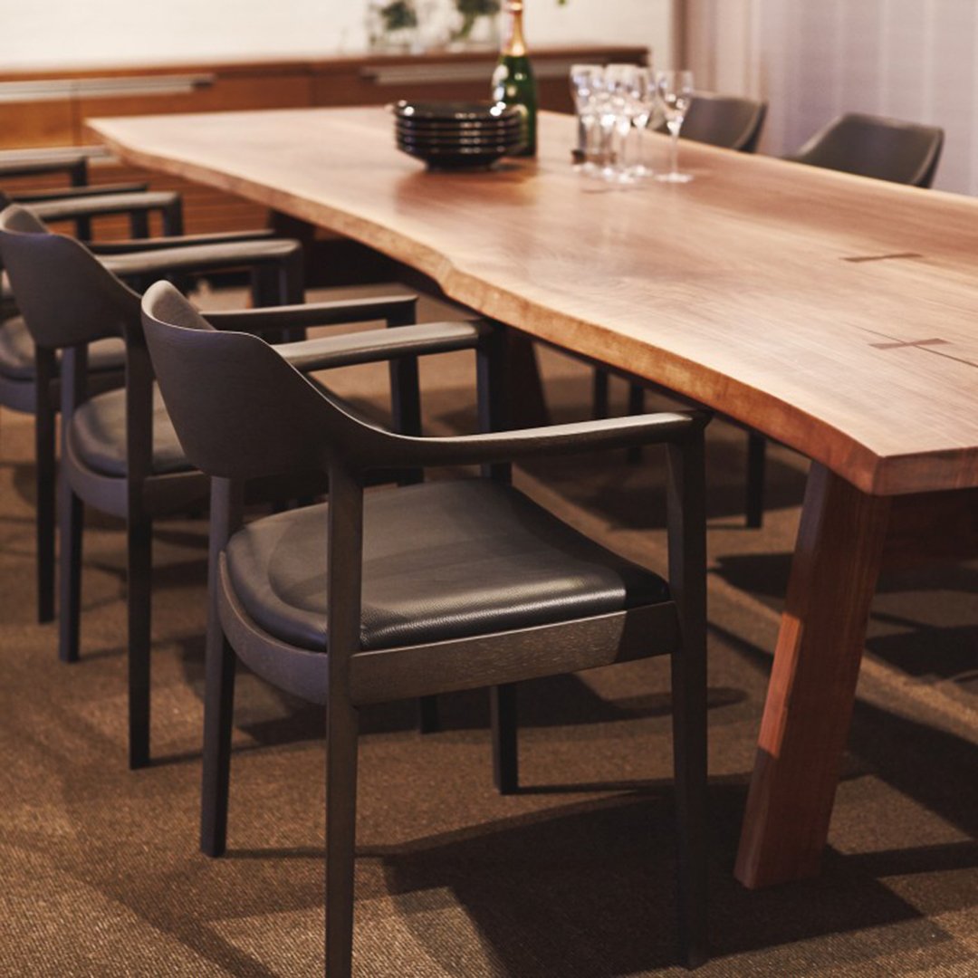 IPPONGI Table w/ Yagura Legs