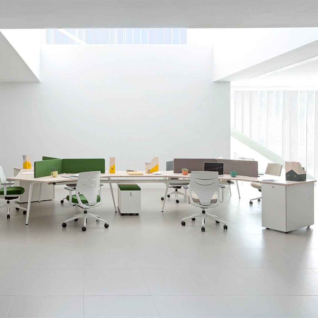 Twist Gen 100 - Mobile Pedestal w/ Top Cushion