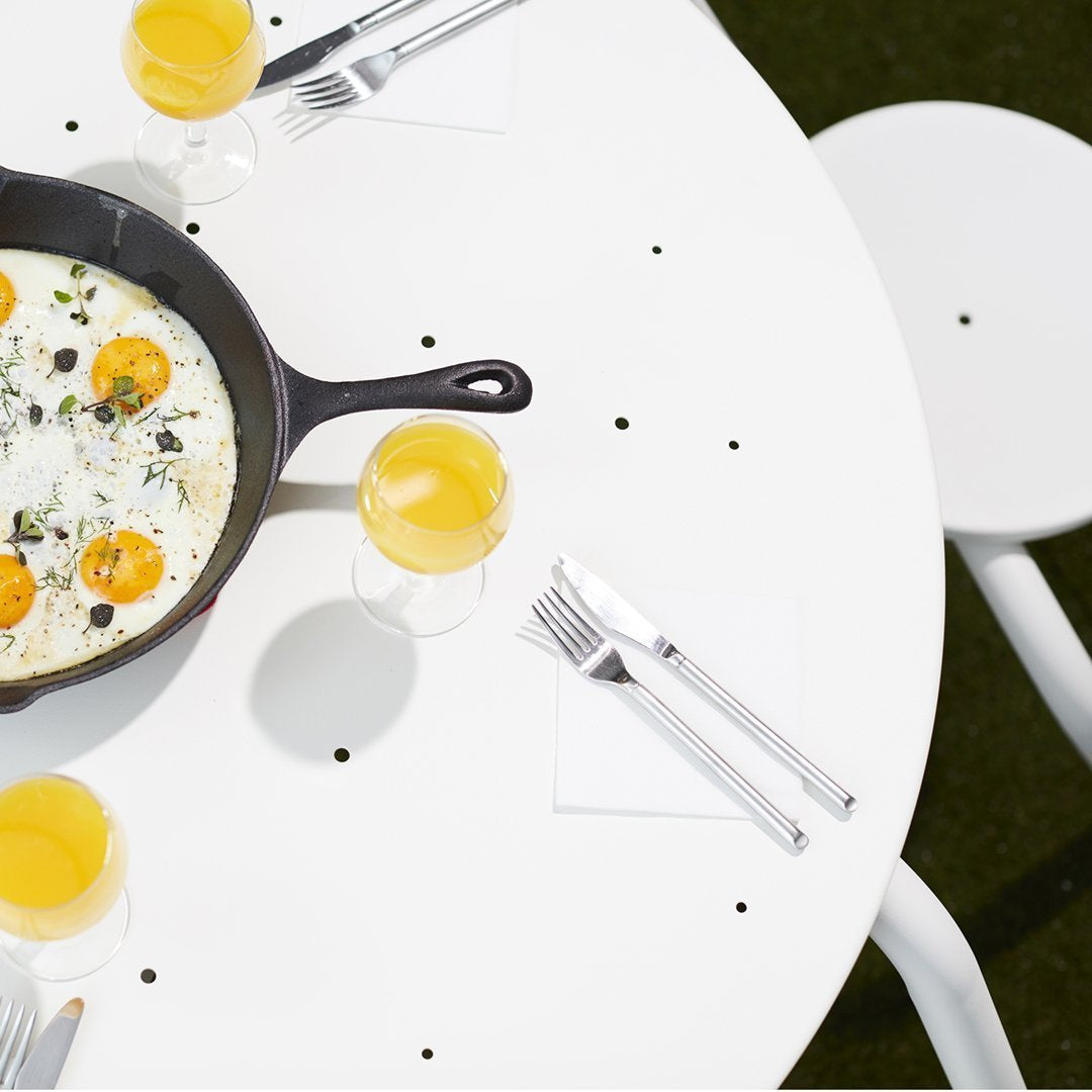 Virus Picnic Table - Parasol Ready