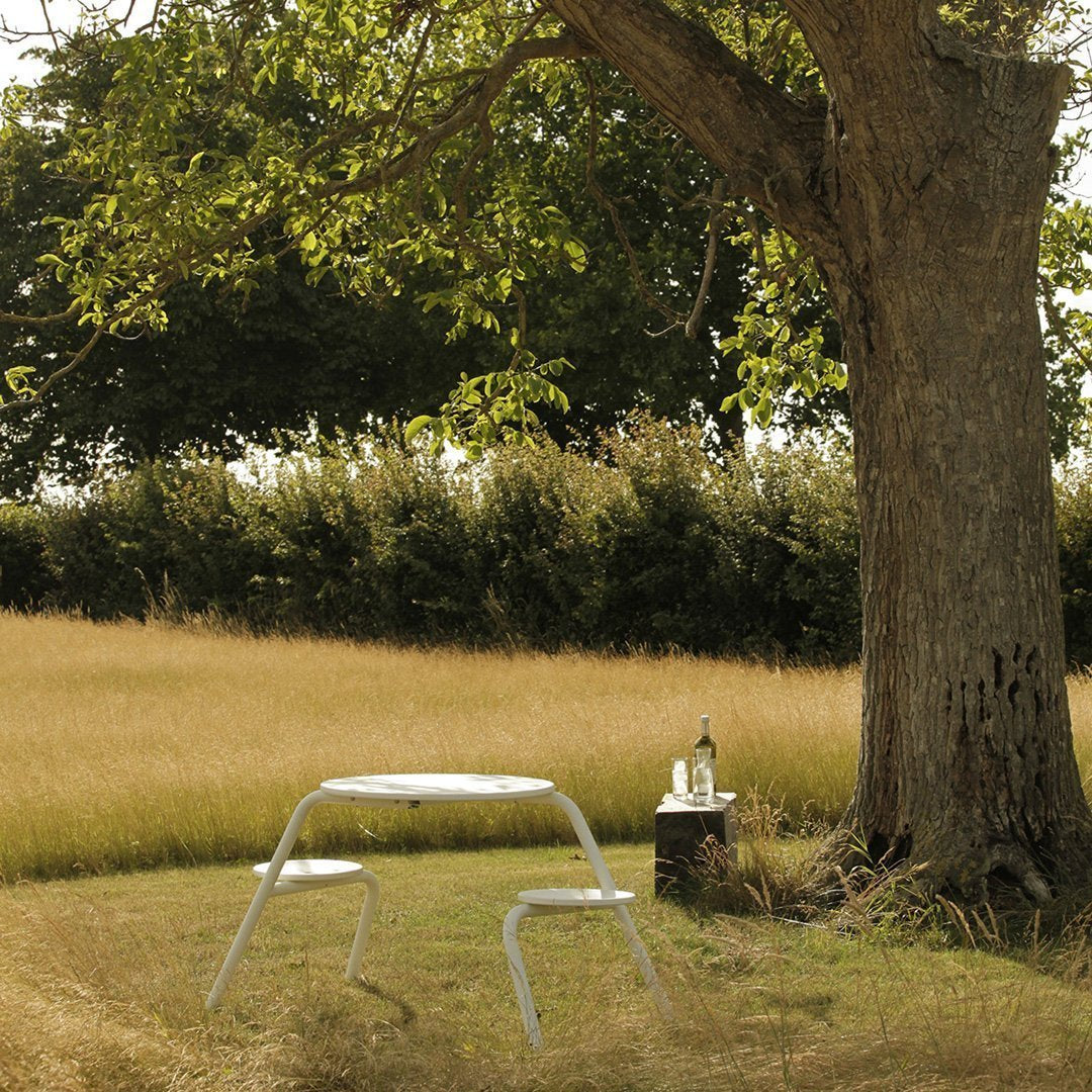 Virus Picnic Table - Parasol Ready