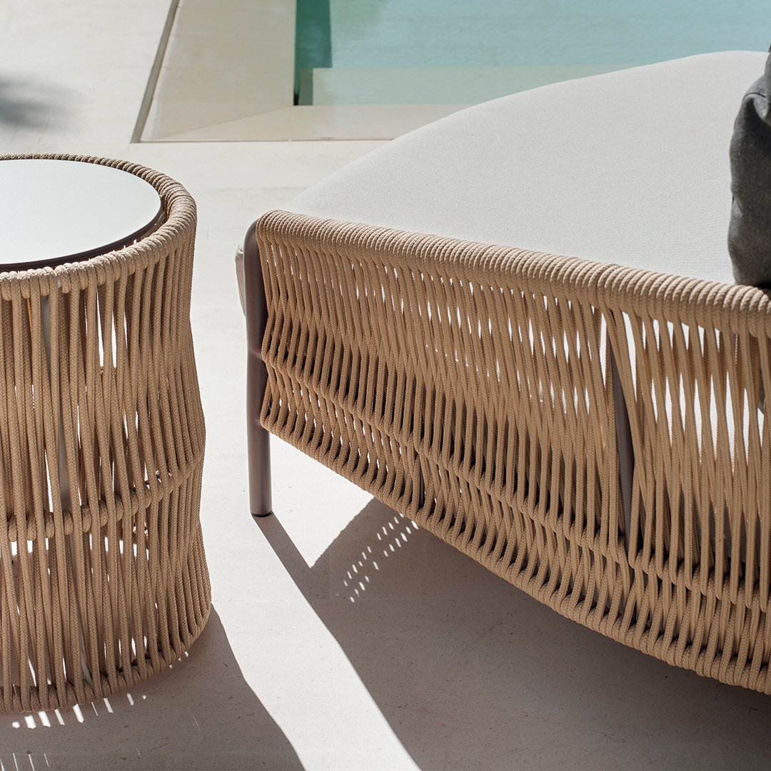 Weave Round Corner Table