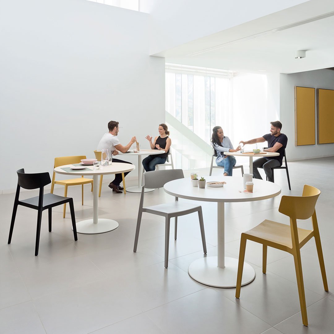 Wing Stackable Chair