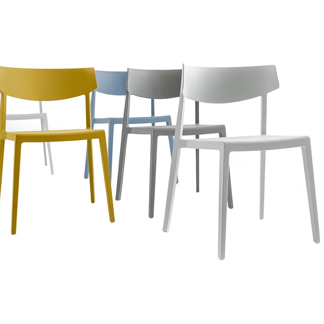 Wing Stackable Chair