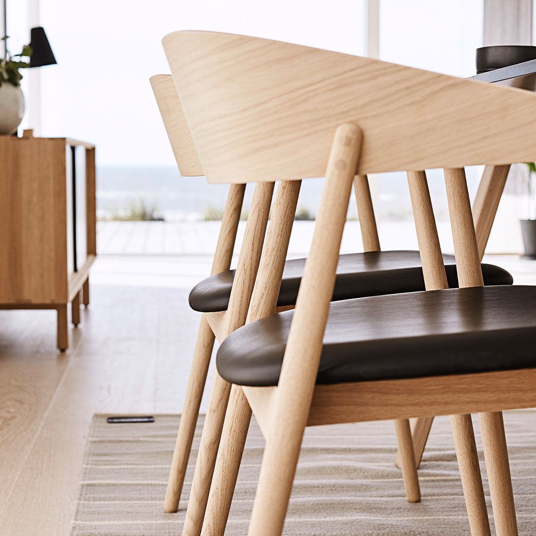 AC2 Armchair - Leather Seat