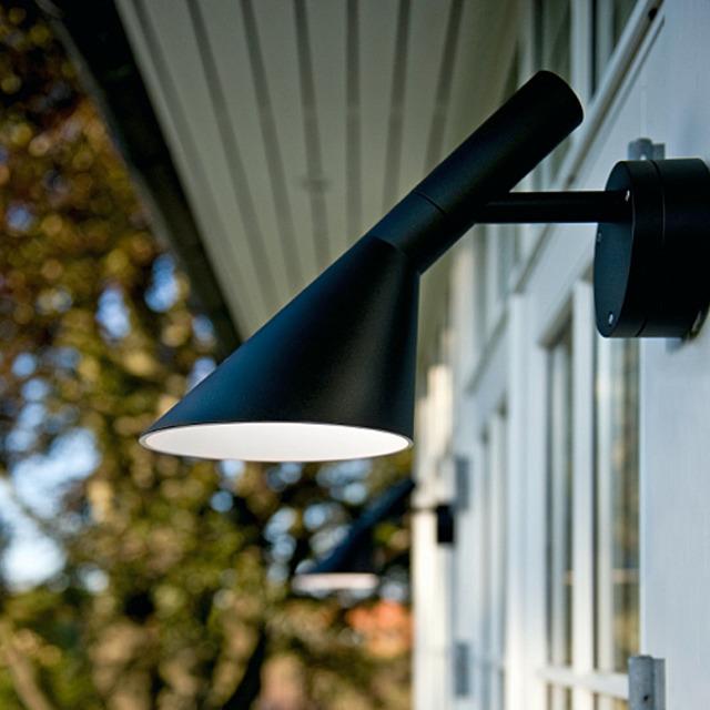 AJ50 Outdoor Wall Lamp