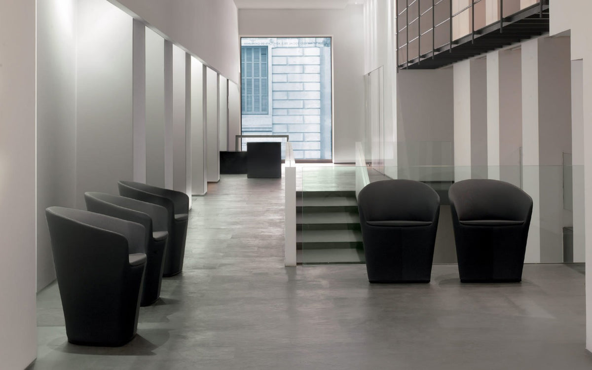 Brandy BU3001 Lounge Chair