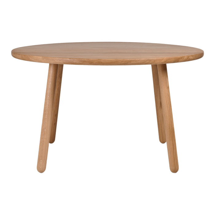 Round wooden table in light natural oak finish, featuring a smooth surface and tapered legs. Elegant and minimalistic design.