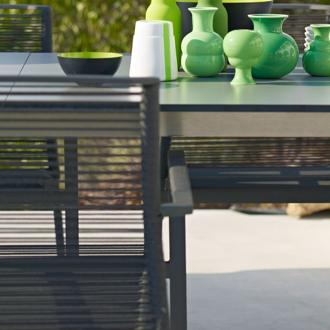 Edge Outdoor Dining Table - Extendable
