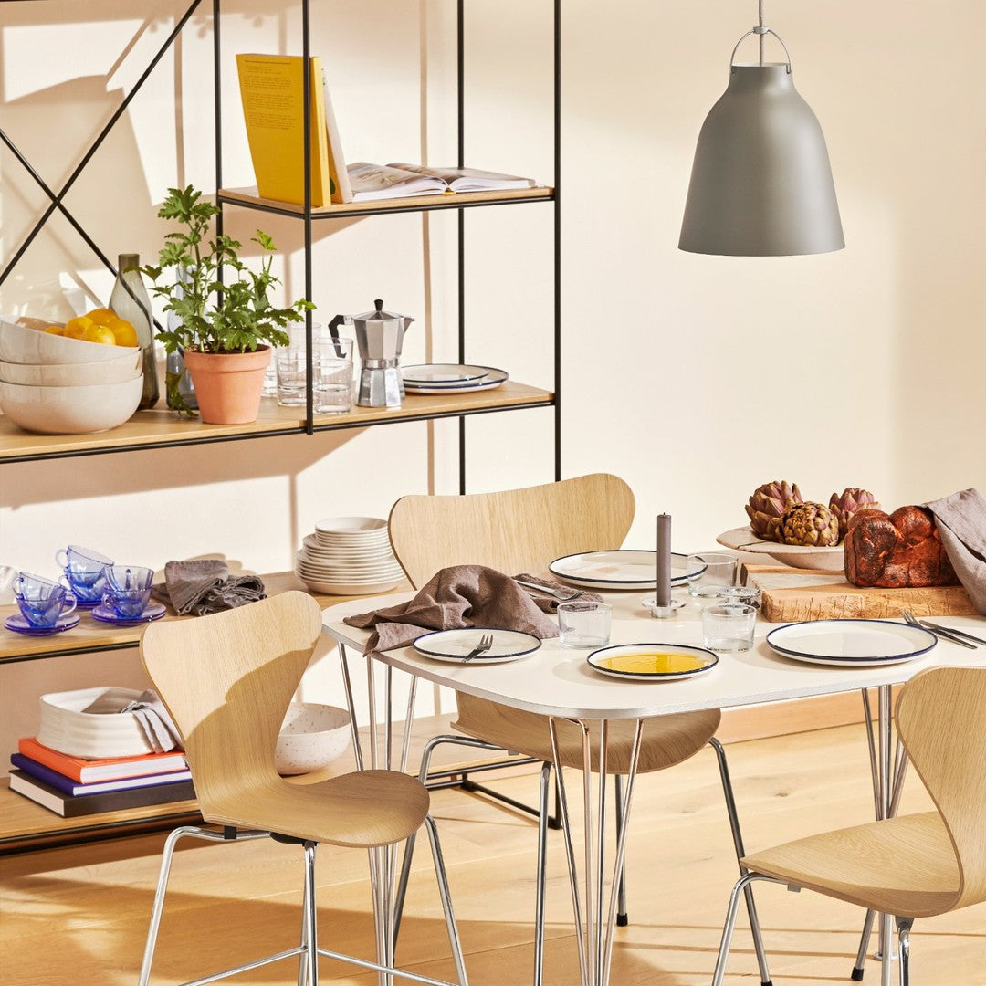 Super-Circular Legged Table