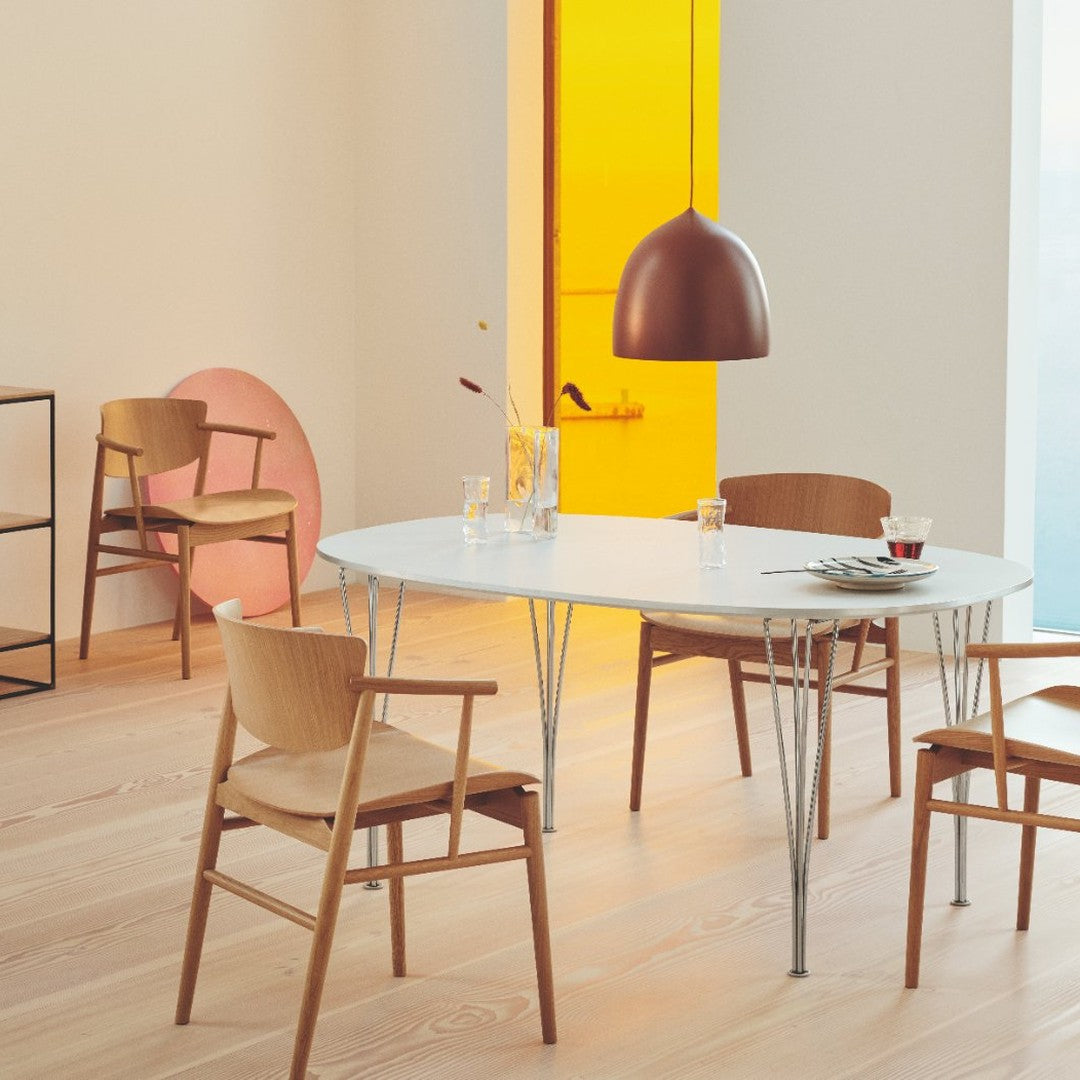 Super-Circular Legged Table