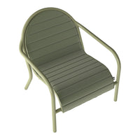 Green outdoor chair with a slatted design and rounded backrest, perfect for stylish relaxation. 