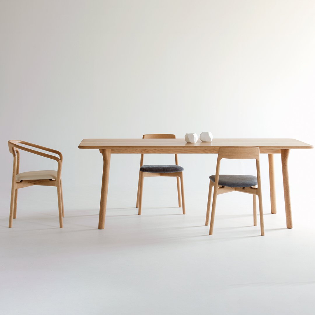 KORENTO Dining Table