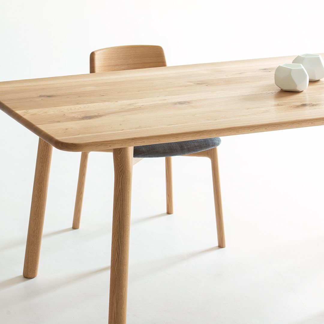 KORENTO Dining Table