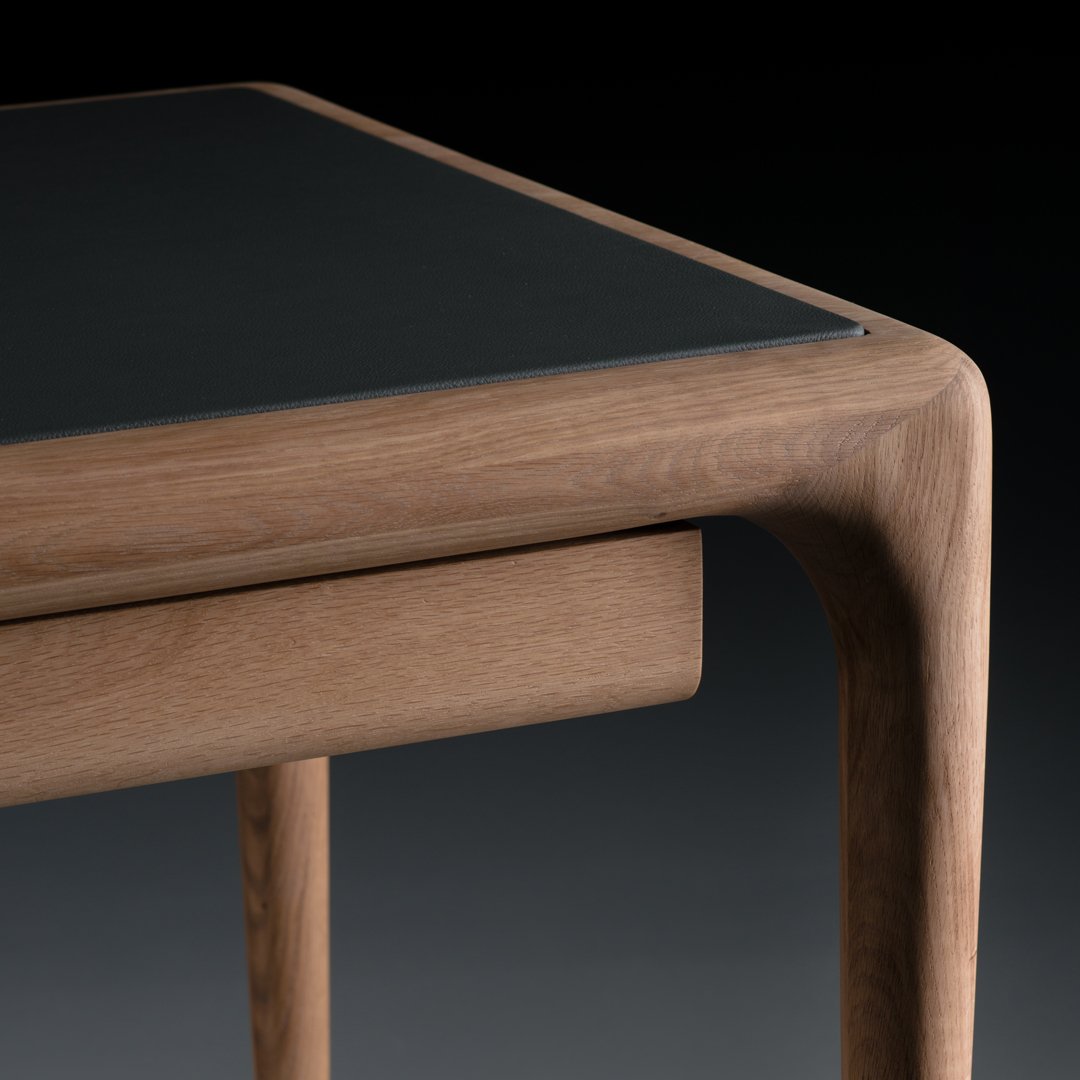 Latus Leather Top Desk