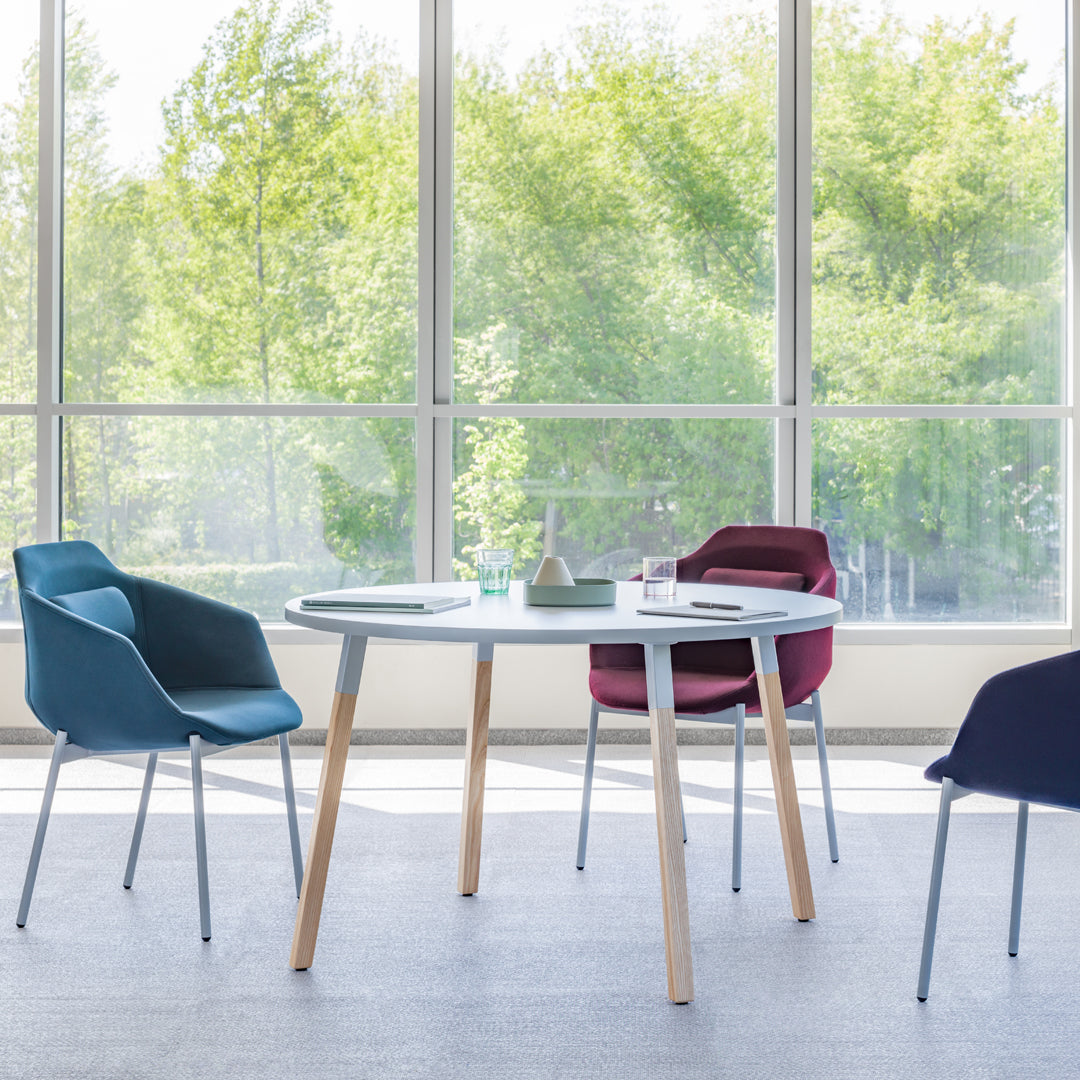 Ultra Lounge Chair - 4 Leg Base