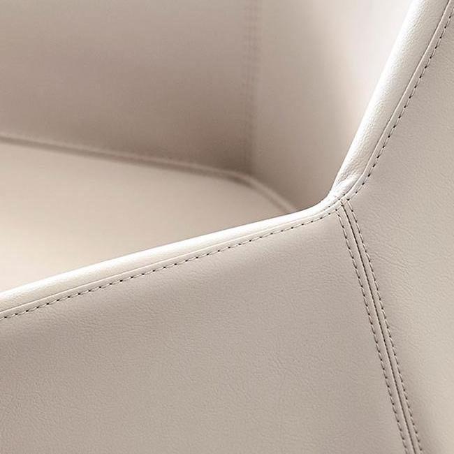 Noom Series 30 Armchair w/ French Seams - 4-Star Swivel Base