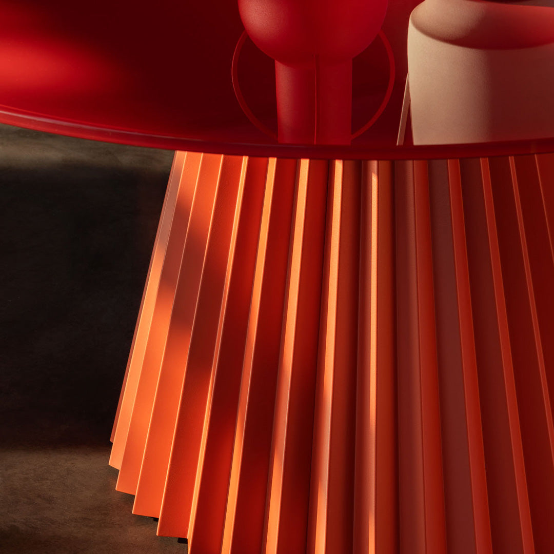 Plisse Dining Table