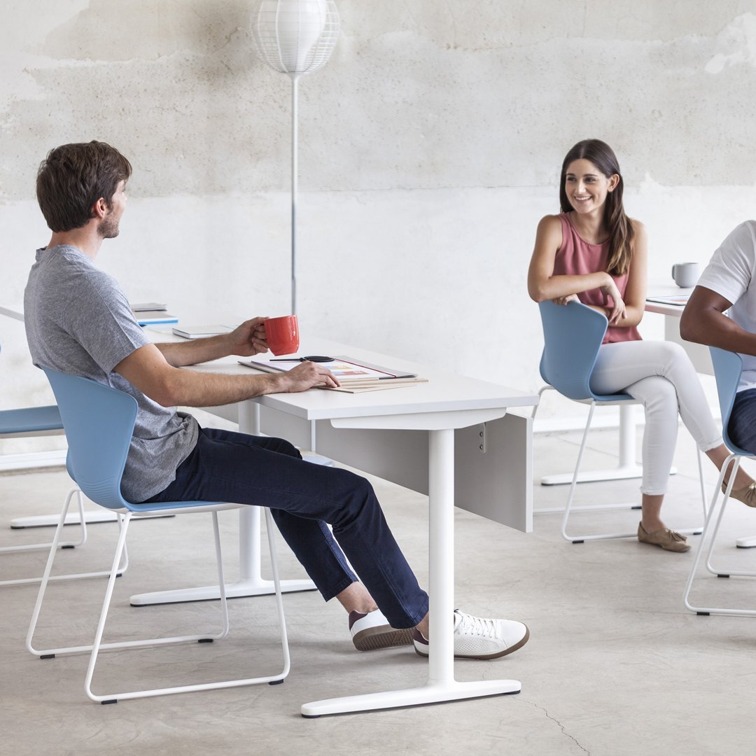 Talent 100 Straight Desk