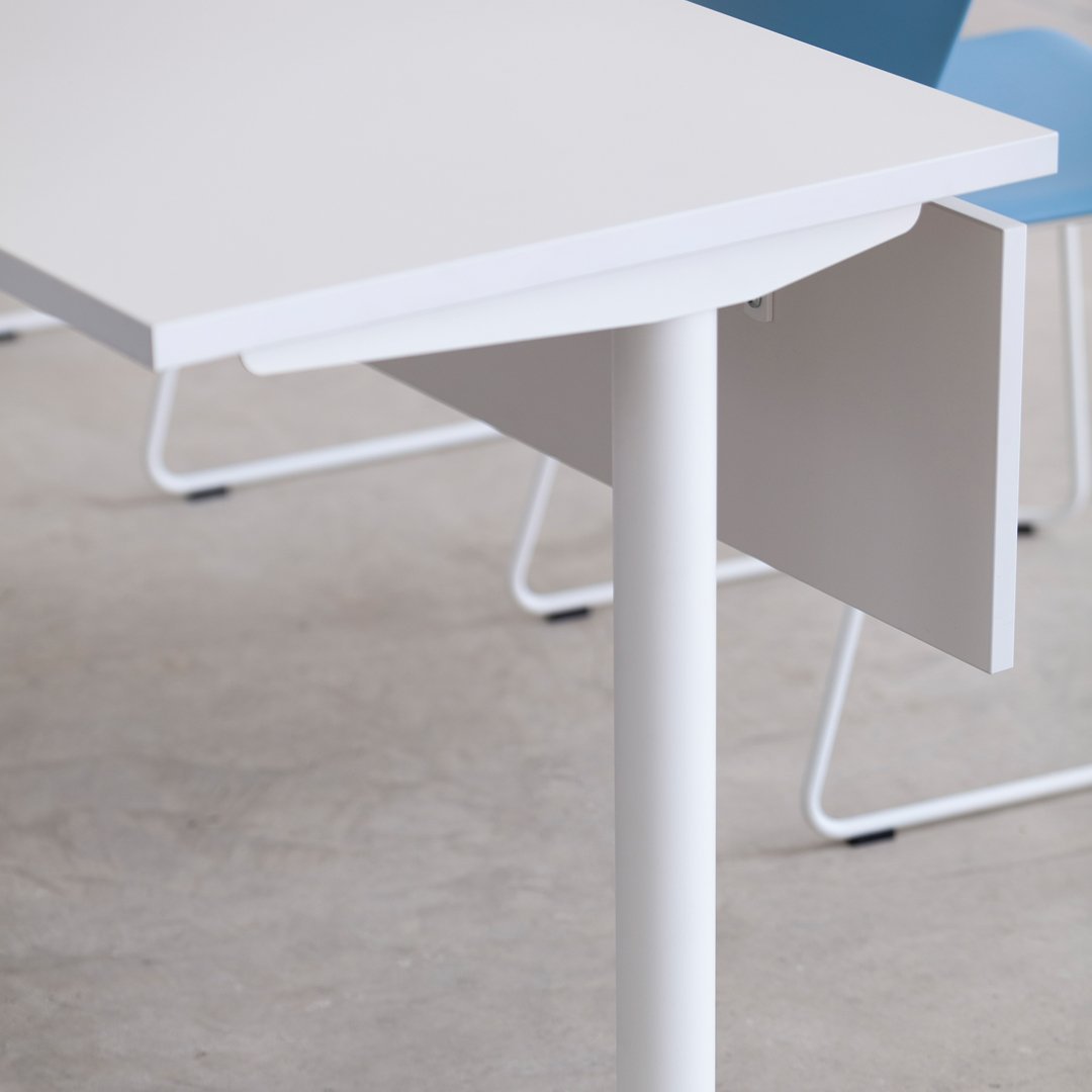 Talent 100 Straight Desk