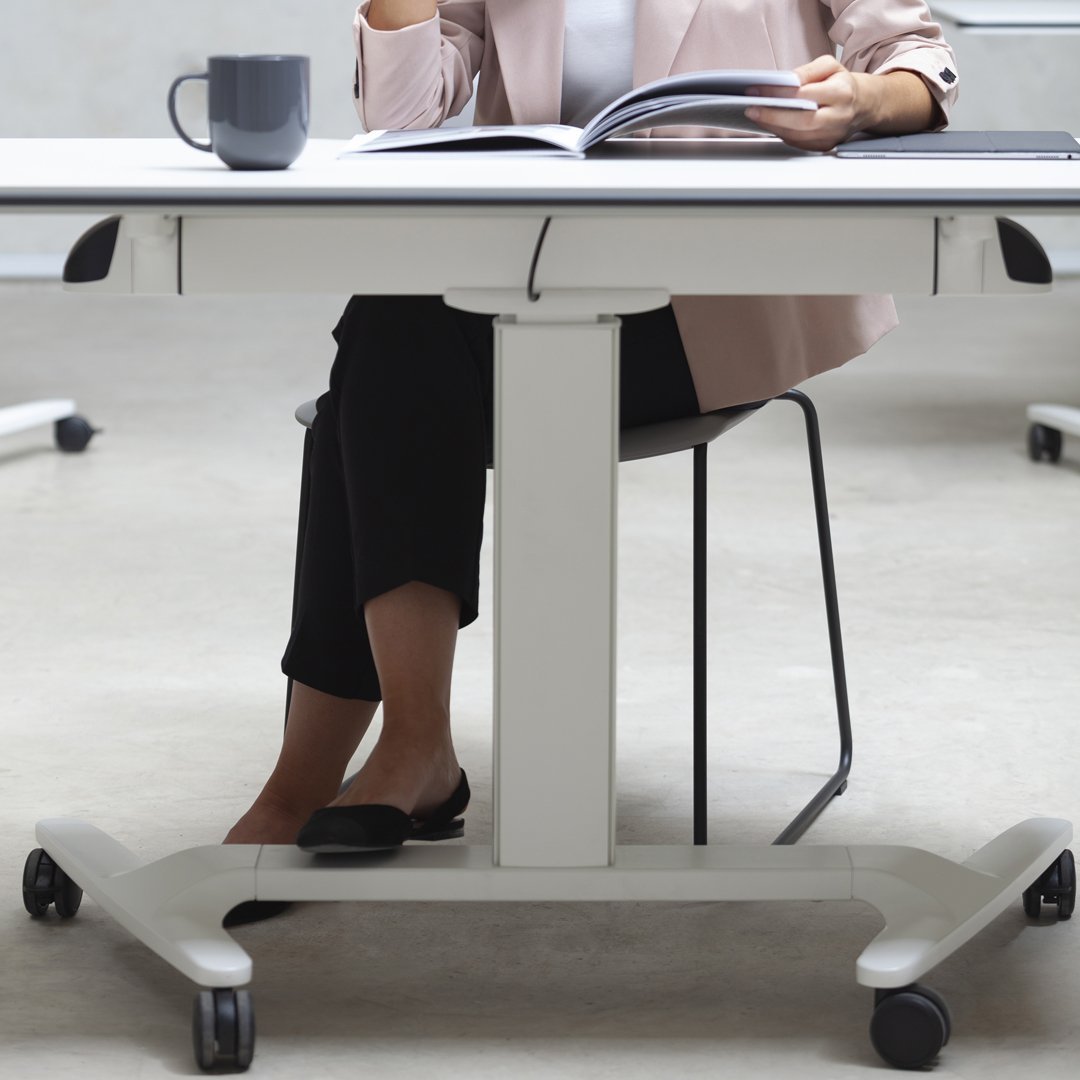 Talent 500 Elevate Desk