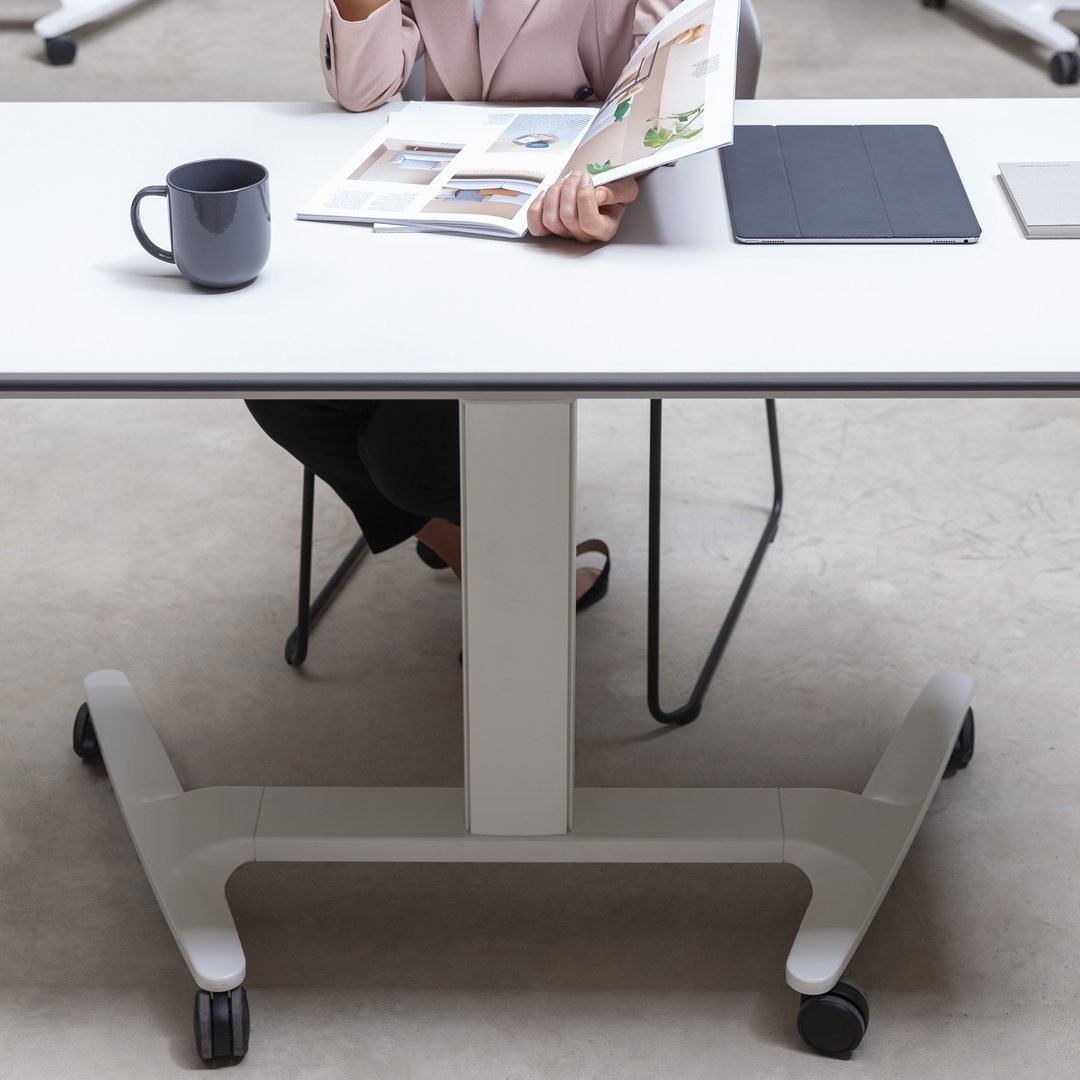 Talent 500 Elevate Desk