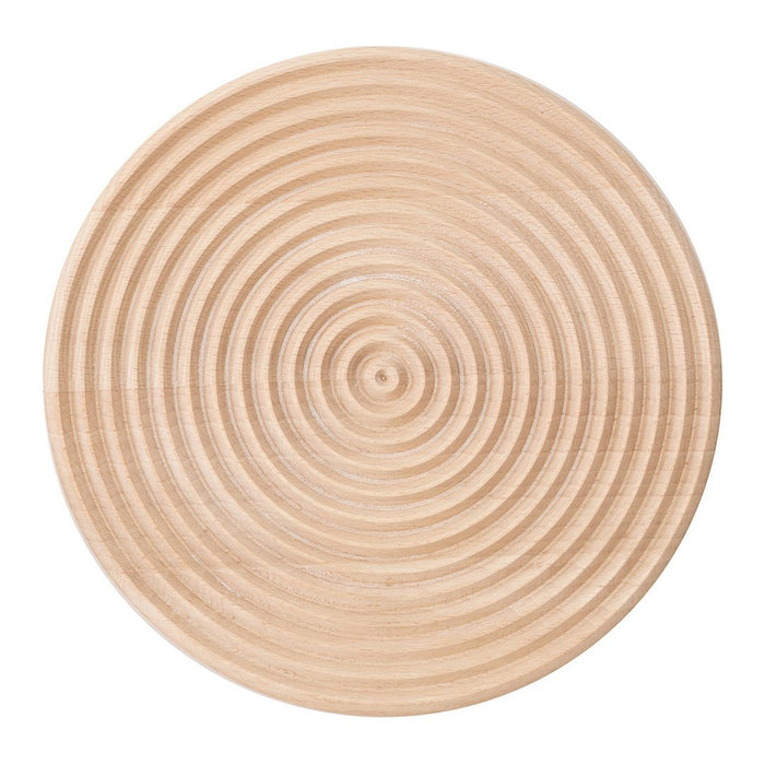 Natural light wood plate with concentric circular patterns, showcasing a smooth, minimalist design. Perfect for decor.