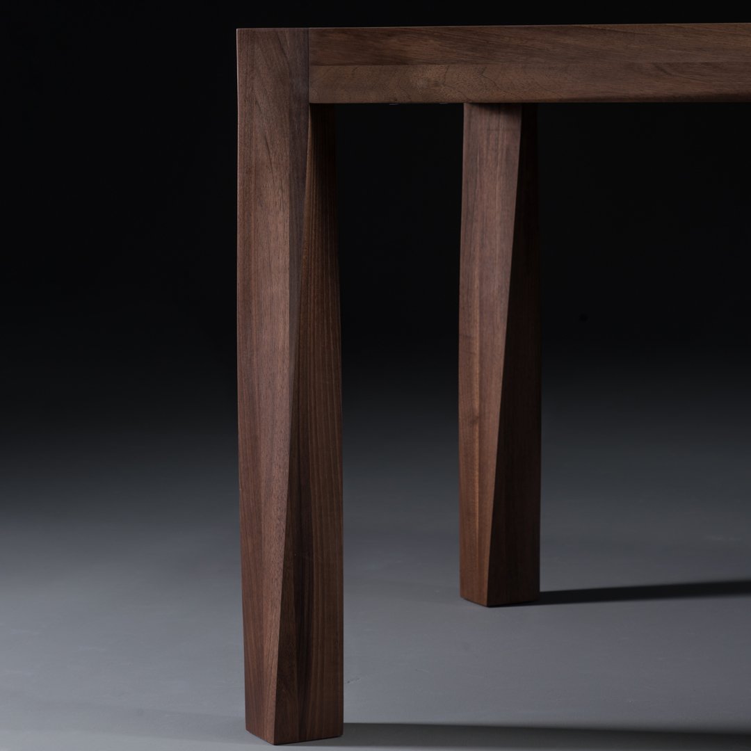 Torsio Dining Table